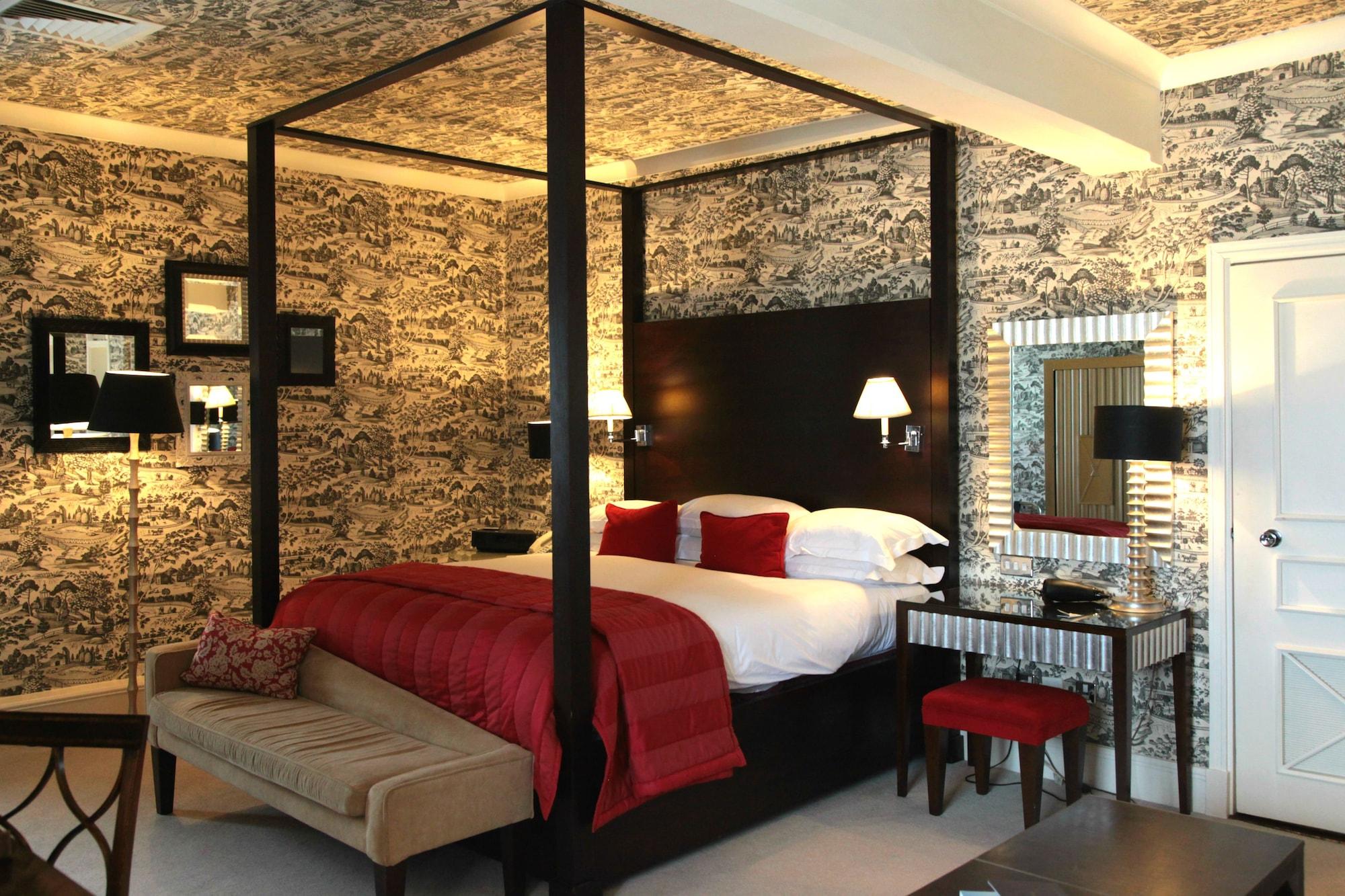 The Chester Grosvenor Exteriör bild A room at the hotel